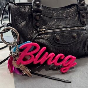 CHARM/KEYCHAIN HOURGLASS SOFT BIG SOUVENIRS IN MULTICOLORED